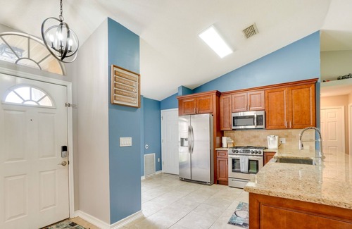Minneola House | Minneola Home w/ Screened Porch, 25 Mi to Disney!