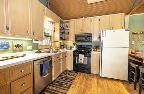 Minocqua House | Minocqua Chain! Walk to the Bearskin Trail! Come check out the fall colors!