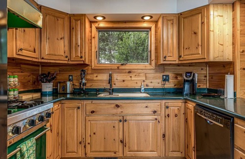 Minocqua House | Minocqua Country Club Cottage located on Lake Minocqua!