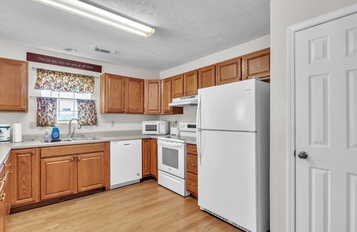 Starkville House | Mins from Campus | Spacious | King Bed