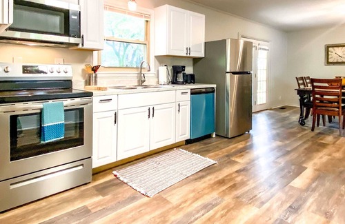 Normal House | Mins to Alabama A&M & Downtown - Cozy Hideaway