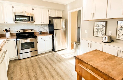 Arundel on the Bay House | Mins to Annapolis from Waterfront Retreat w Stunning Views of the Bay and Bridge with Fenced-In Yard