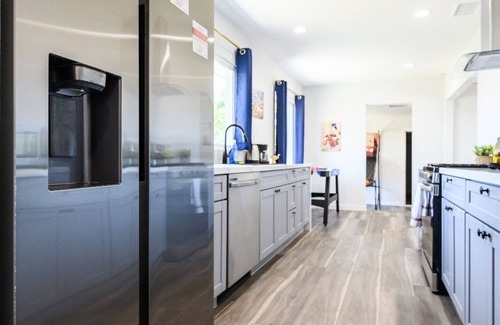 Riverview West House | Mins to Disney! Luxury 4BD Insta Wall & Game Room