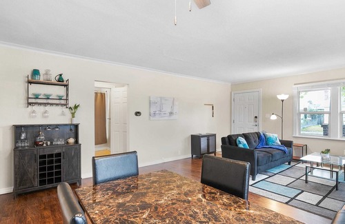 Nevada - Lidgerwood House | Mins To Downtown | Fenced Yard | BBQ | Fast Wi-Fi