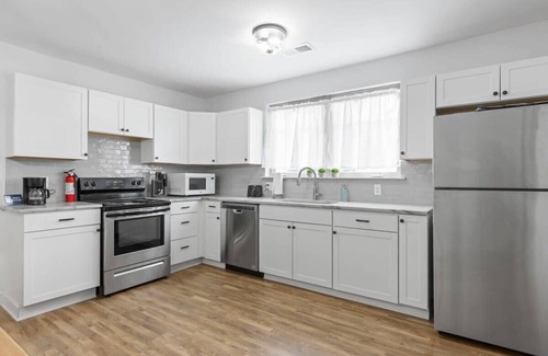 Chattanooga House | Mins to Downtown, Park, & Zoo! Crafty on Hoyt