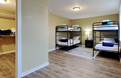Indianapolis House | Mins to Downtown & Raceway Rookwood Retreat 1 & 2