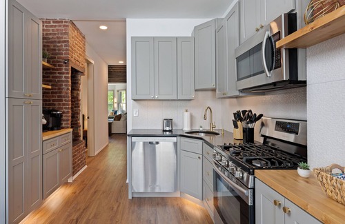Union City Apartment | Mins to NYC, MetLife Stadium & American Dream!