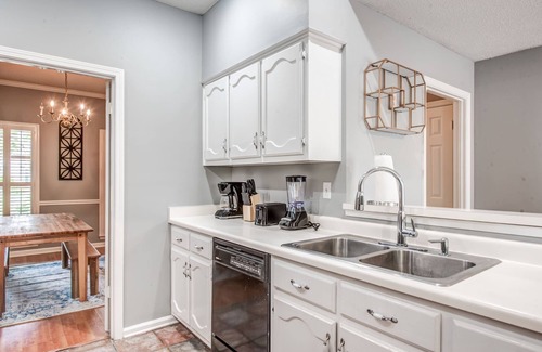 Cordova House | Mins to Shelby Farm Park! - Comfy in Cordova