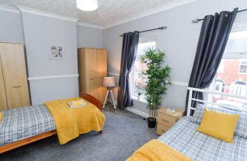 Crewe House | Minshull House