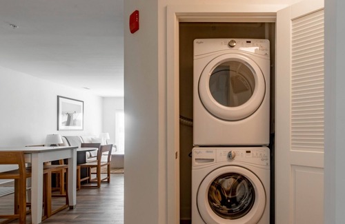 Southwest Quadrant Apartment | Mint House Alexandria - Old Town