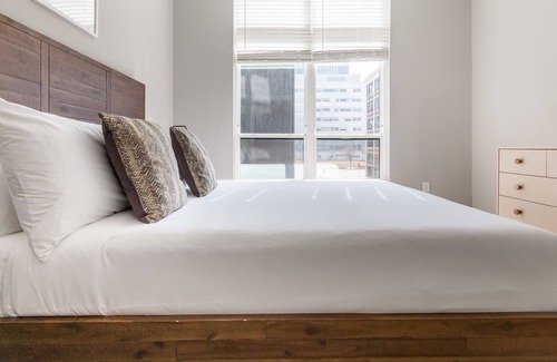 Scioto Mile Apartment | Mint House Columbus - Capitol Square