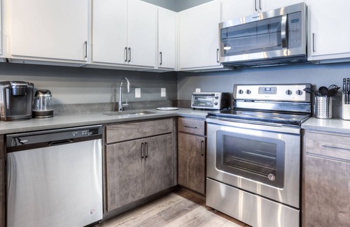 Washington Apartment | Mint House Detroit - Times Square