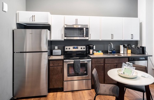 Washington Apartment | Mint House Detroit - Times Square