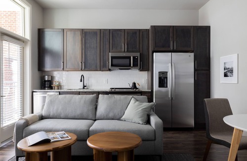 Greenville Downtown Apartment | Mint House Greenville - West End
