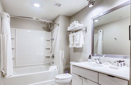 Downtown Minneapolis Apartment | Mint House Minneapolis - Downtown West