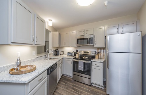 Hillsboro West End Apartment | Mint House Nashville - Hillsboro Village