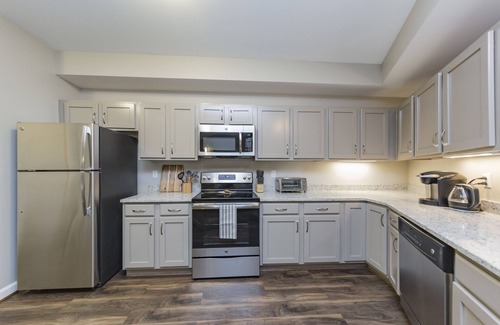 Hillsboro West End Apartment | Mint House Nashville - Hillsboro Village
