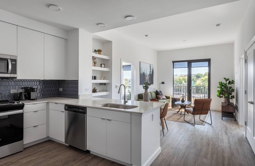 The Gulch Apartment | Mint House Nashville – The Gulch – Division St