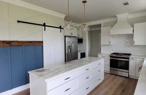 Gulfport Cottage | "MINT TO SEA" New Beach Cottage with porch views - 900 ft from the beach!