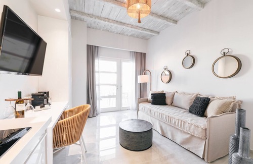 Haniotis Apartment | Minthi Boutique Apartments