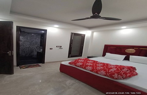East of Kailash Hotel | Mintstar Apartment And Suites, East Of Kailash