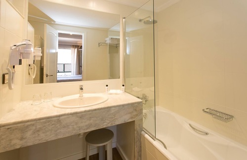 Serpentona Hotel | Minura Hotel Cala Galdana & Apartamentos
