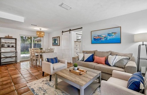 North Beach House | Minutes from Atlantic Beach/MAYO CLINIC/Hanna Park/Boat Ramp-Fully Remodeled!!!