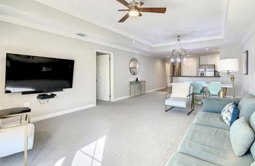 Reunion Apartment | MINUTES FROM DISNEY 3bed 3bath Poolside at LUXURIOUS RESORT