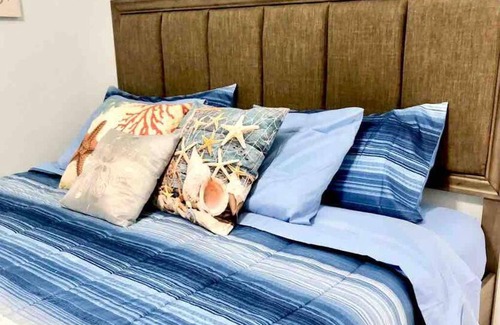 St. Petersburg House | Minutes from downtown St Pete !
