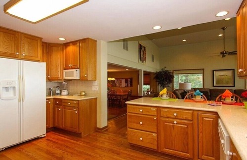 Unionville House | Minutes from Downtown Easton and St. Michaels | Hot Tub | Private Dock | Kayaks