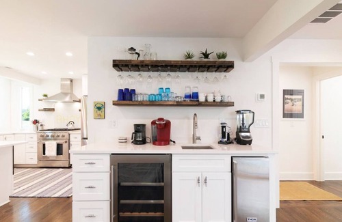 Neavitt House | Minutes from Downtown St. Michaels and Tilghman | Newly Renovated | Kayaks | Cha