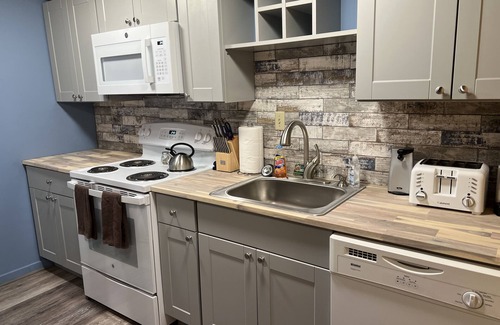 South Londonderry Ski Chalet | Minutes from Stratton Mountain for Less Money