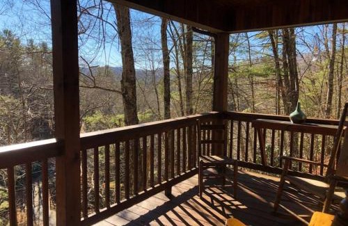 Boone House | Minutes to Boone, Blowing Rock, HotTub, Firepit