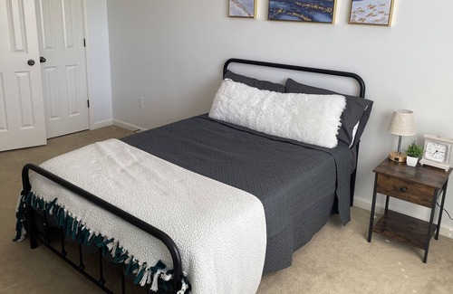 Marion House | Minutes to Downtown Memphis and Southland Casino!!
