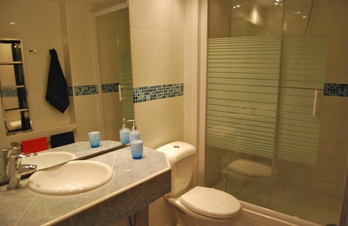 El Clot Apartment | MIRABARNA Patio 2 - near Sagrada Familia - Private / Professional Cleaning /WiFi