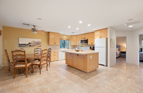 Coachella Villa | Mirabella by Avantstay 10 Acre Estate w/Prvt Lake, Golf Course & Pool
