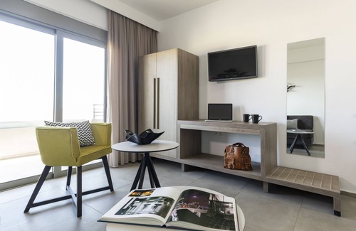 Rhodes Town Apartment | Mirage City Apartments