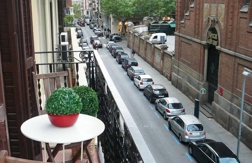 Sant Gervasi Apartment | Mirall, Sant Gervasi
