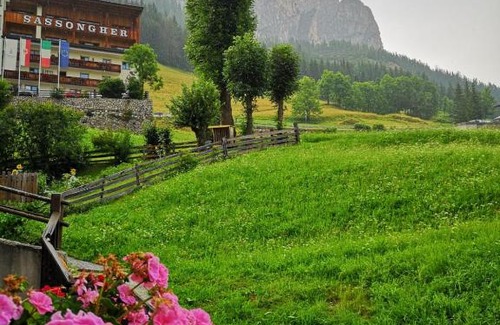 Corvara in Badia Apartment | Miramonti Corvara Camera Familiare con bagno