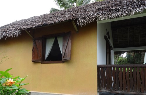 Nosy Boraha House | Mirana Beach BUNGALOW THE RAVINALA