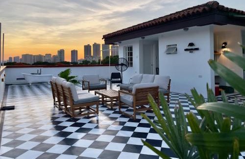 Bagong Lipunan Ng Crame Apartment | MiraNamin Nest SAMPAGUITA Suite - Balconies, Garden View, Pet Friendly with a Fee