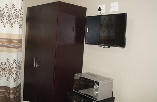 Greater Johannesburg Metropolitan Area Bed & Breakfast | Miraton Eastgate Suites