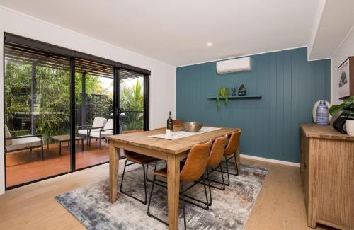 Culburra Beach House | Mirigaan I Pet Friendly I 8 Min Walk to Beach