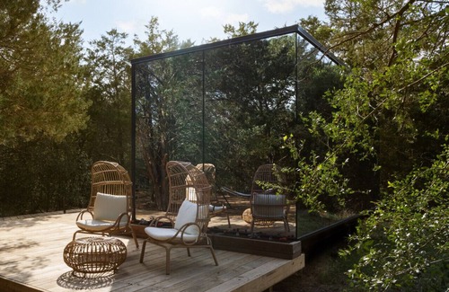 Myra House | Mirror House in the North Texas Hill Country