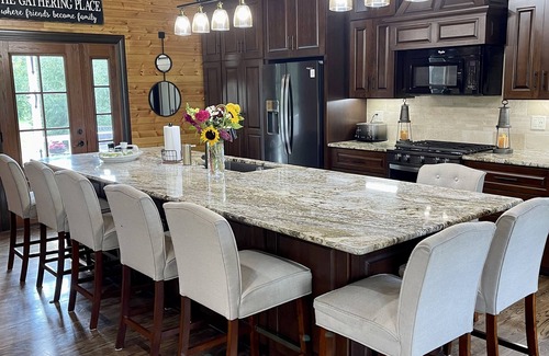 Guilford House | Mirror Lake, Rare, private Lake
