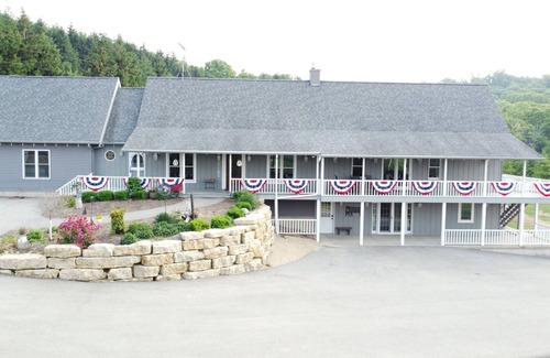 Guilford House | Mirror Lake, Rare, private Lake