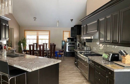 Port Carling House | Mirror Mirror! Fabulous newly renovated 8 bedroom Muskoka cottage