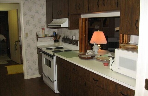 Burnsville House | Mirror Woods, On A Quiet Mtn. Pond Surrounded By Nature Includes A/C