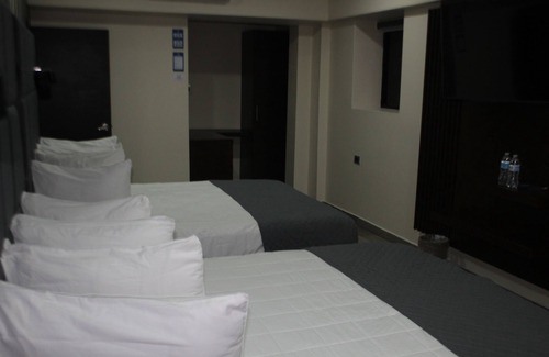Tijuana Hotel | MISION 11