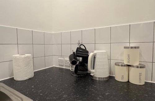 Brunel Apartment | Misk Homes #3 Near Heathrow Airport, shops & Brunel University - Free Parking